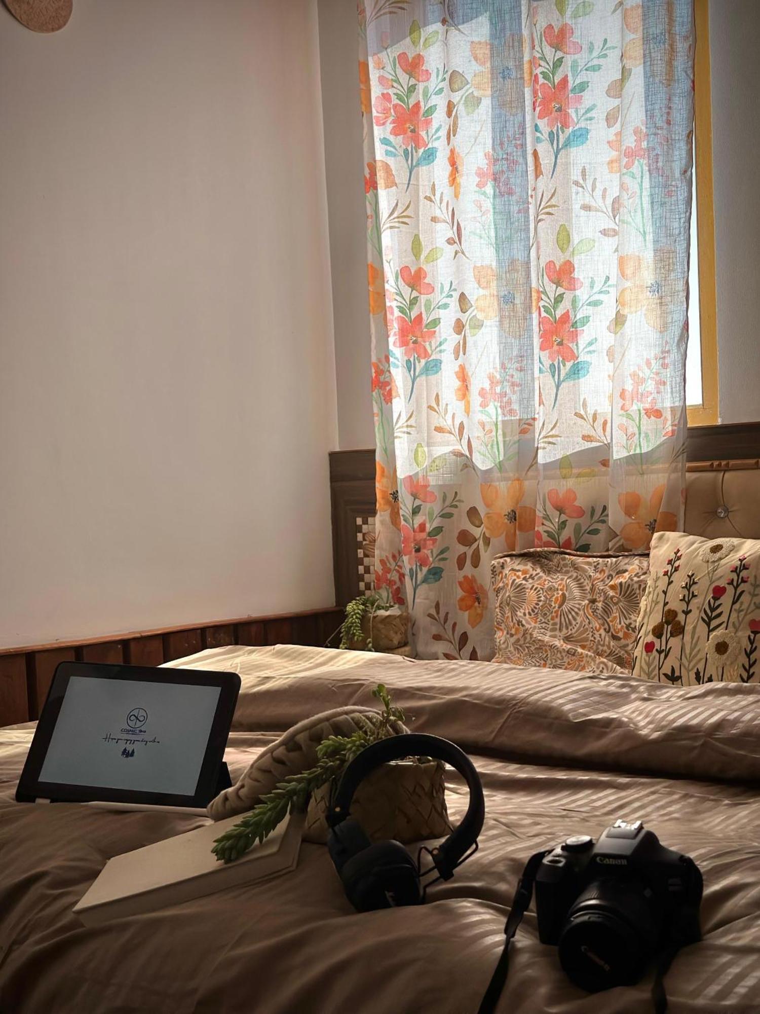 Hostel La Casa By Cosmic Kriya Bīr Zewnętrze zdjęcie