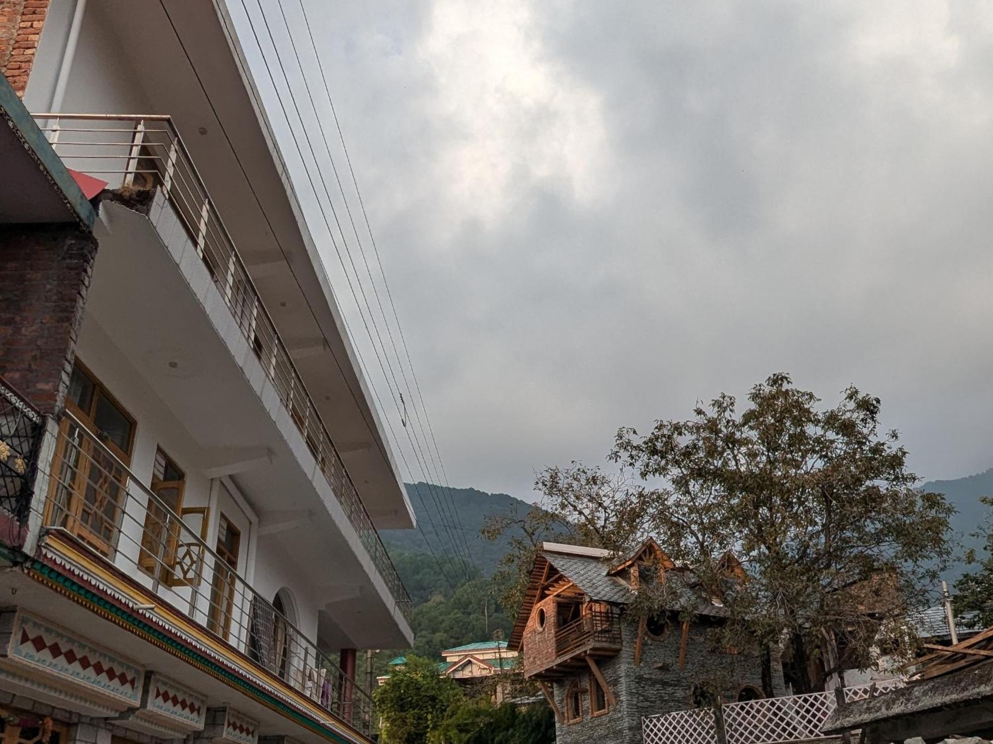 Hostel La Casa By Cosmic Kriya Bīr Zewnętrze zdjęcie